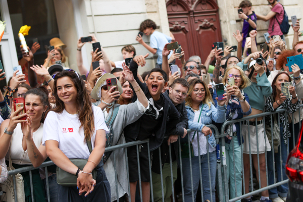 Les rues du centre ville remplies par un public enthousiaste 
