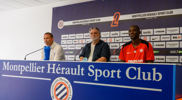 Bruno Carotti, directeur sportif, Laurent Nicollin, président et Zoumana Camara, entraîneur, lors de la conférence de rentrée du MHSC