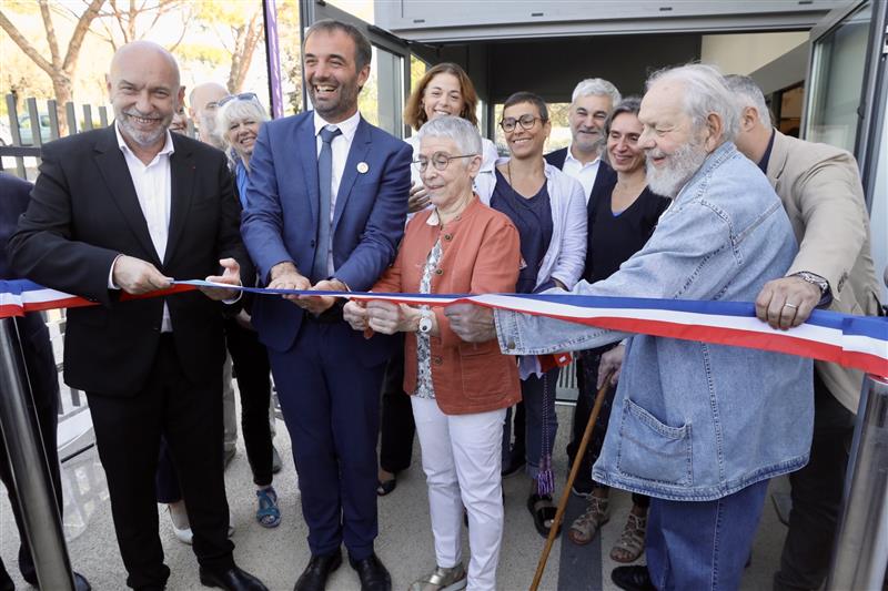 La piscine de la Motte Rouge a rouvert ses portes et devient Françoise