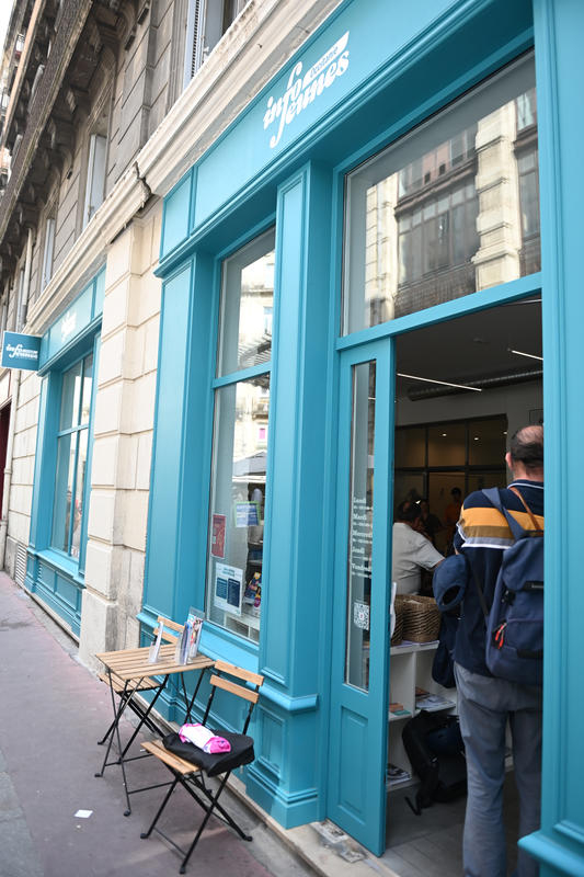 Entrée du CRIJ, rue d'Obilion à Montpellier