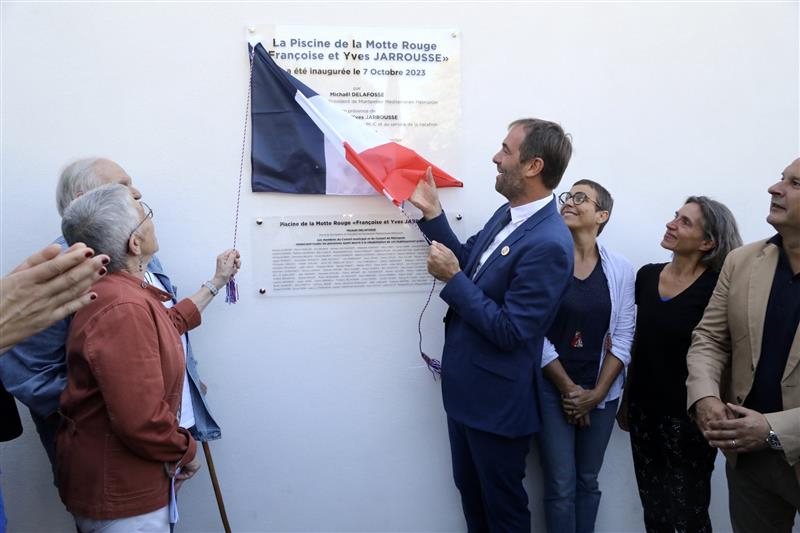 Dévoilement de la plaque