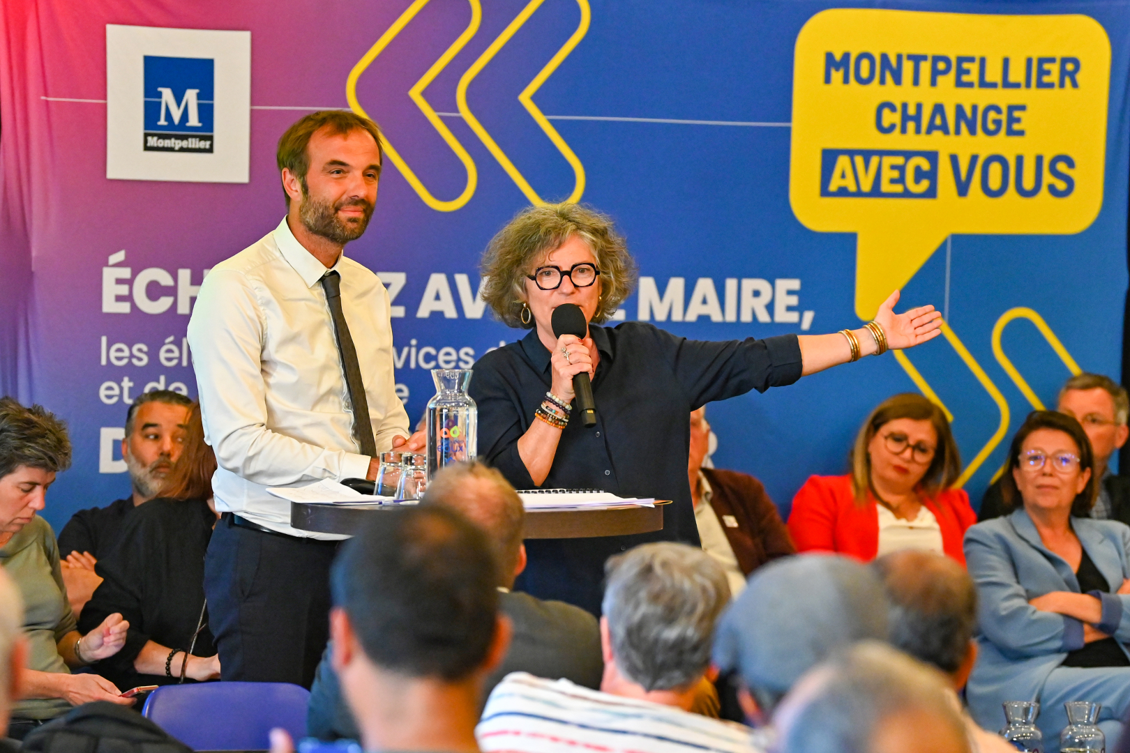 Michaël Delafosse, et Véronique Brunet, adjointe du quartier, lors de la réunion publique 