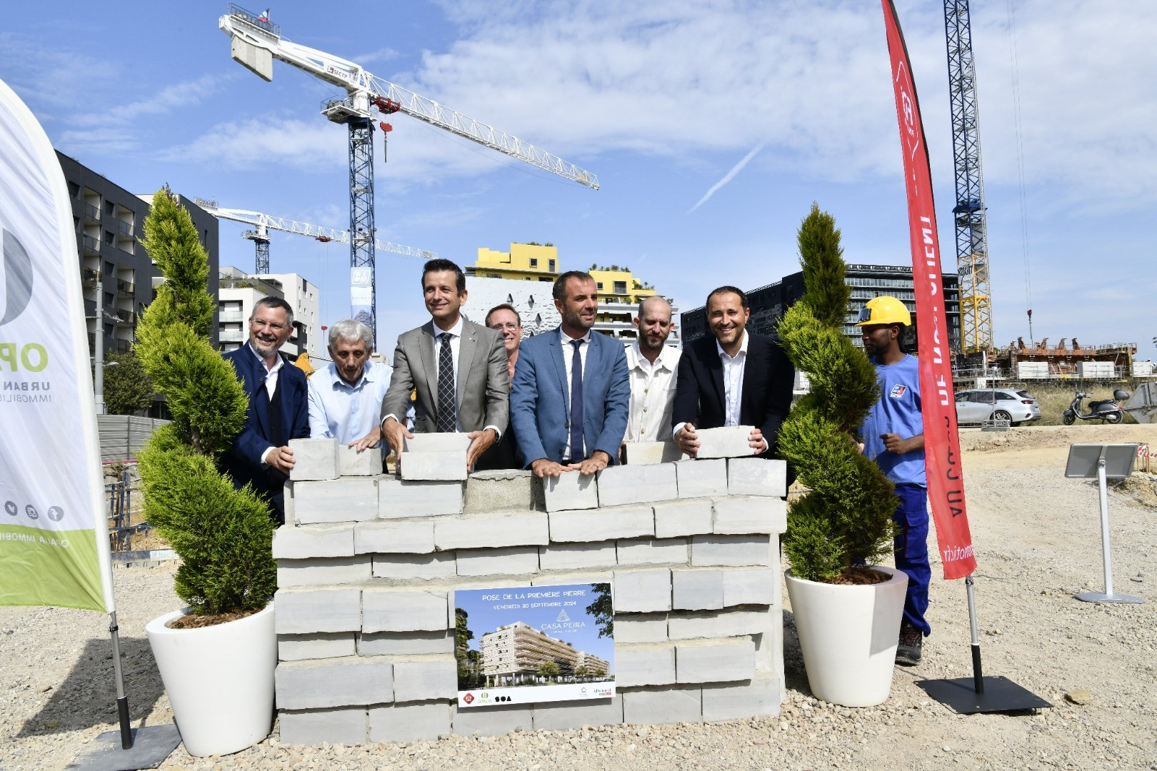 Pose de la première pierre de la résidence Casa Pèira 