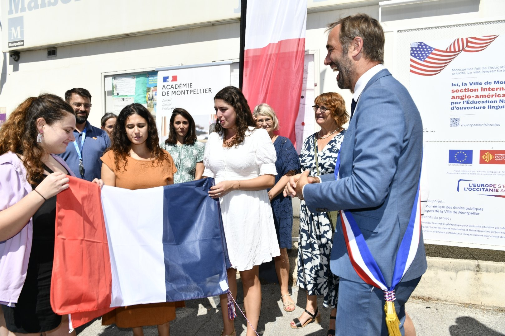 dévoilement de la plaque de la section internationale de l'école Sigmund Freud