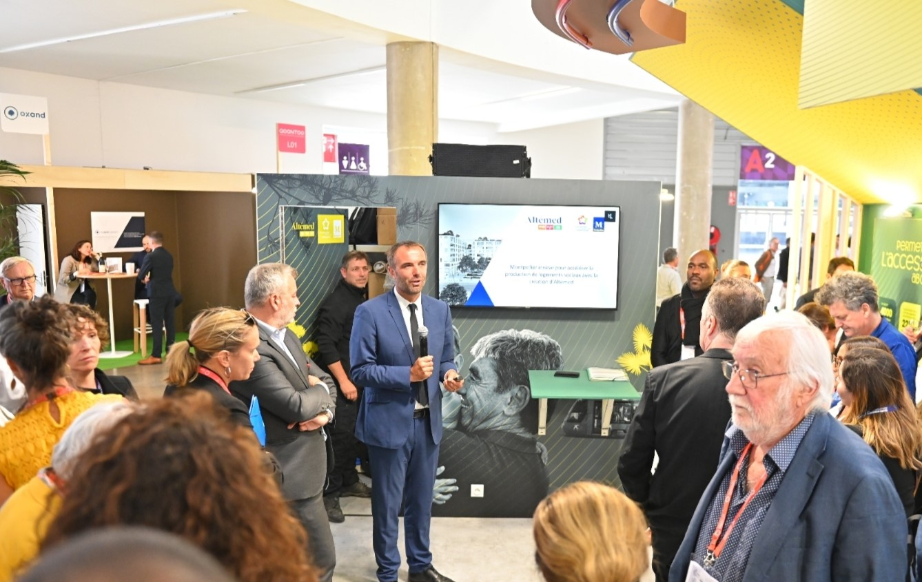 Stand de la Ville, la Métropole de Montpellier et Altemed au Congrès HLM
