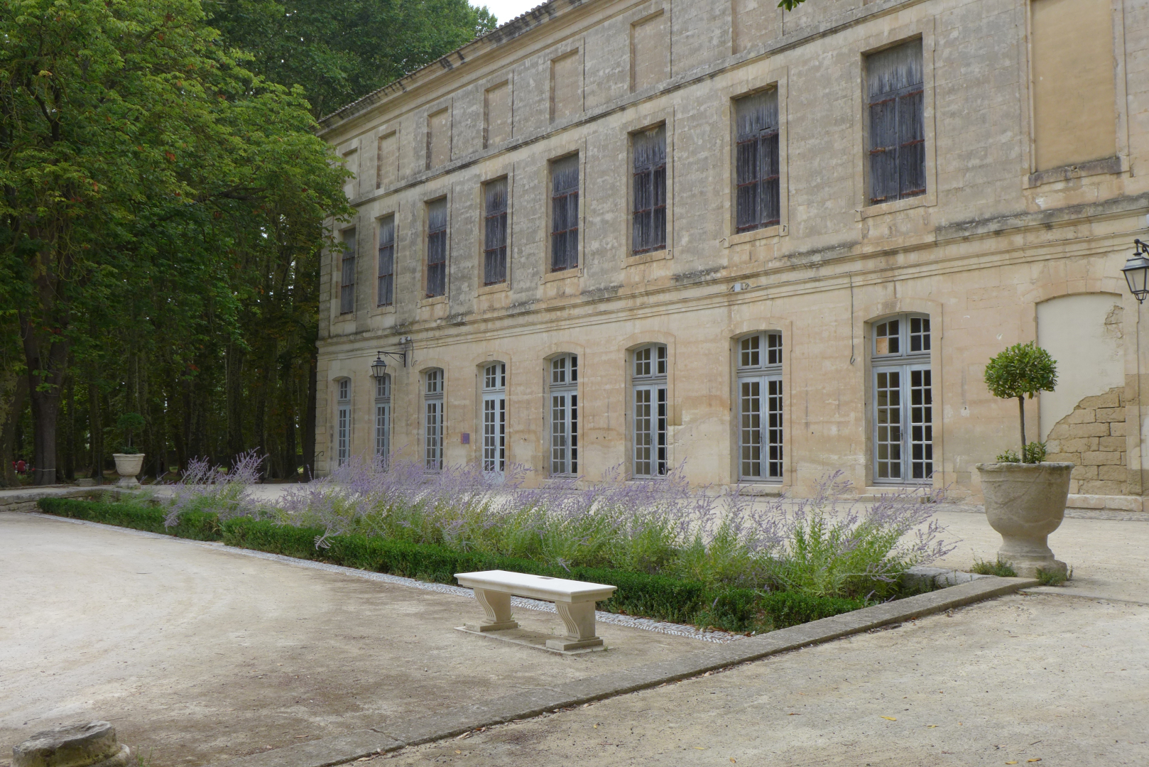 Terrasses du château des Evêques à Lavérune