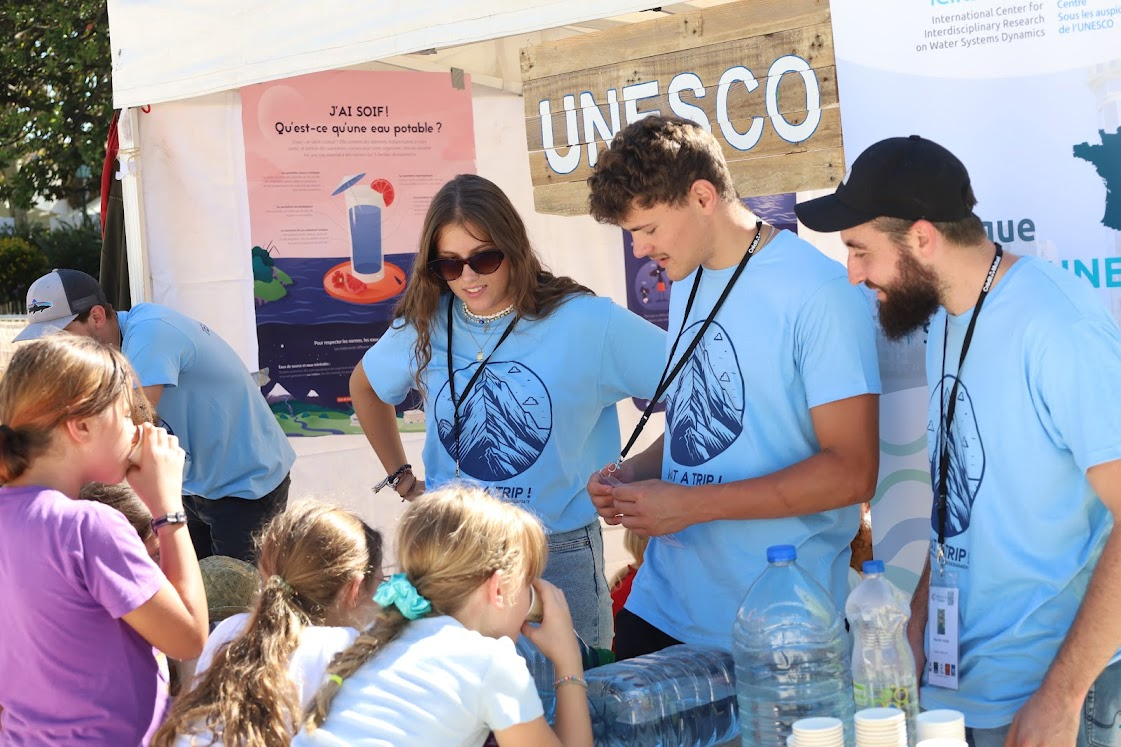 Ateliers pour les enfants sur le Village du voyage au Peyrou