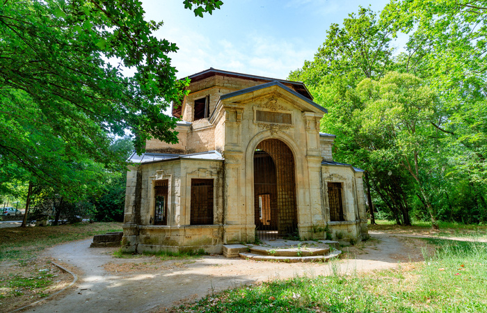 Revivez les anciens thermes de Fontcaude en famille