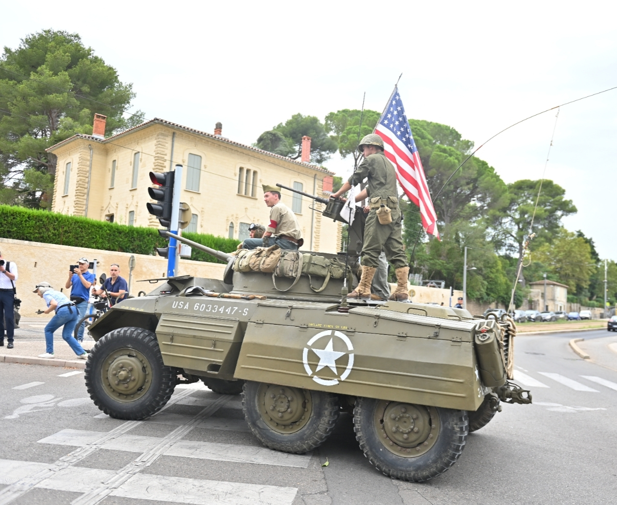 Véhicule militaire américain dans les rues de Montpellier 