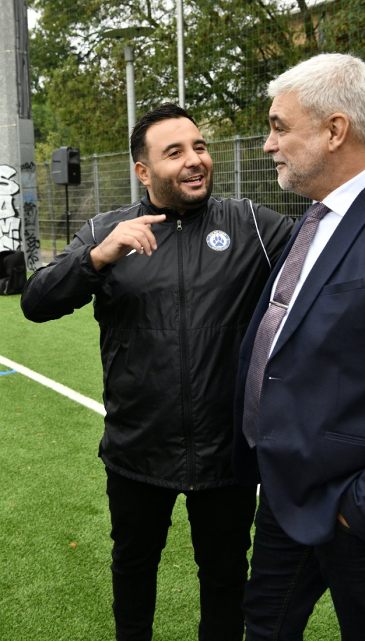 Nordine Maktoubi, président du FC Pas du Loup, aux côtés d'Hervé Martin, adjoint aux Sports