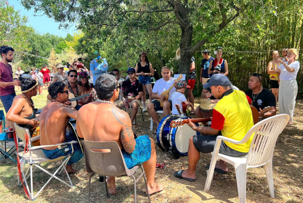 Groupe de musique au foyer