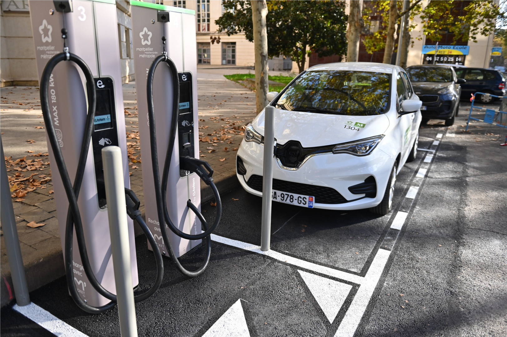 600 bornes de recharge e-Totem seront déployées d'ici décembre 2026 