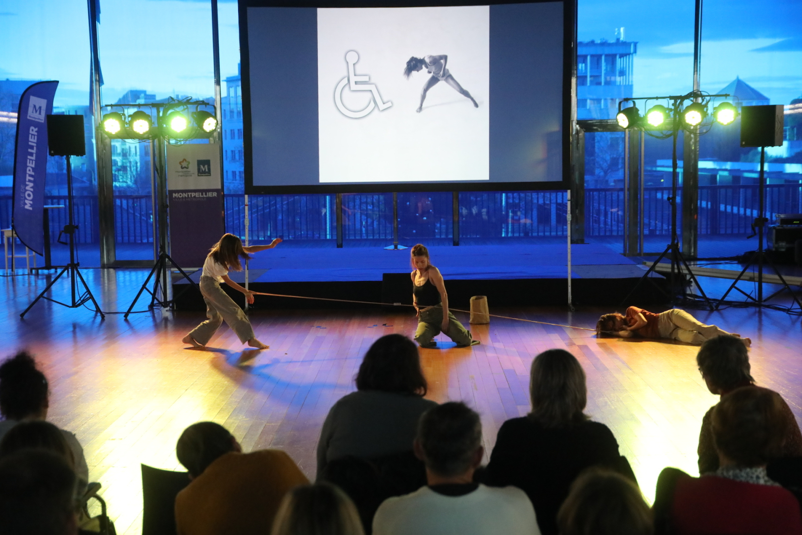spectacle inclusif a l'hotel de ville 