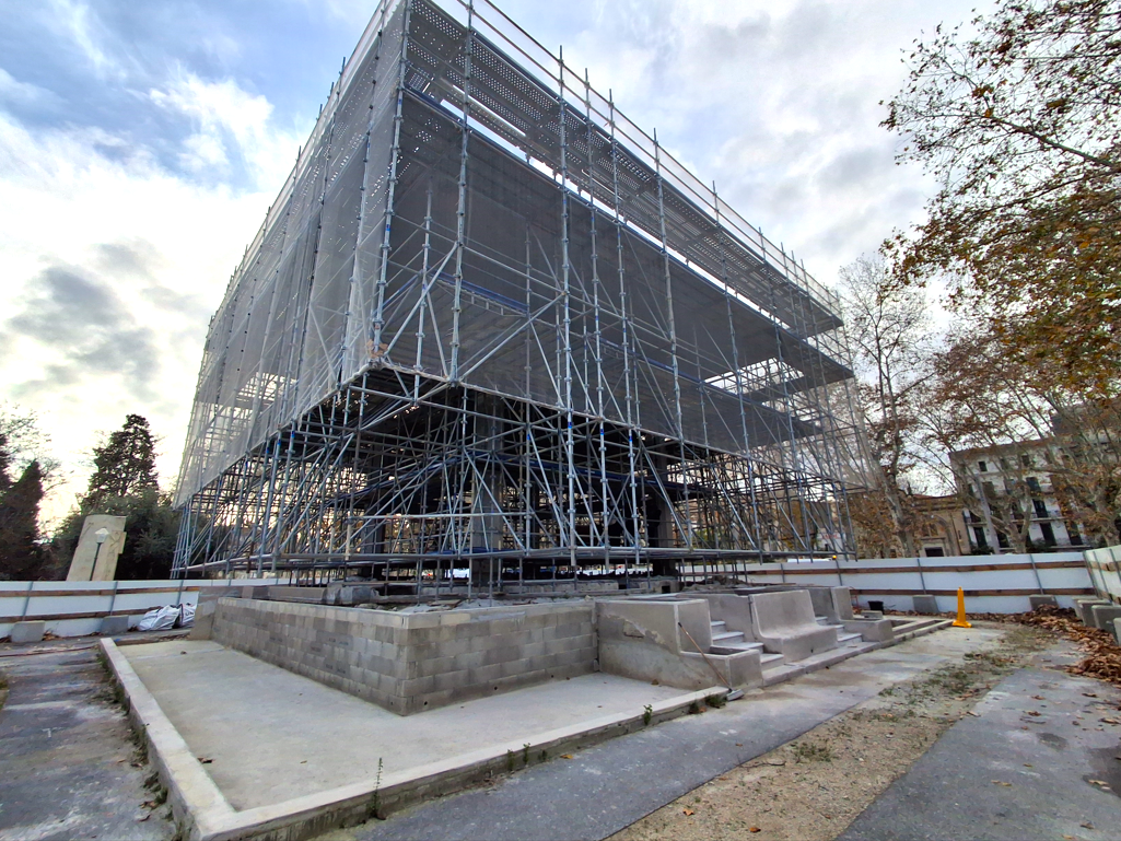 Vue des travaux de rénovation du kiosque Bosc