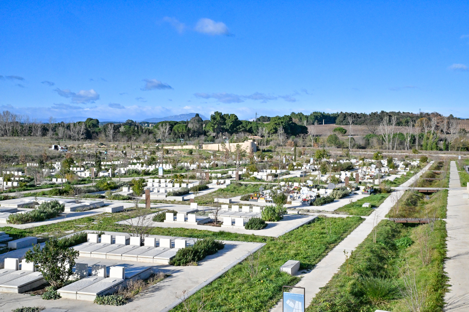 Cimetière métropolitain