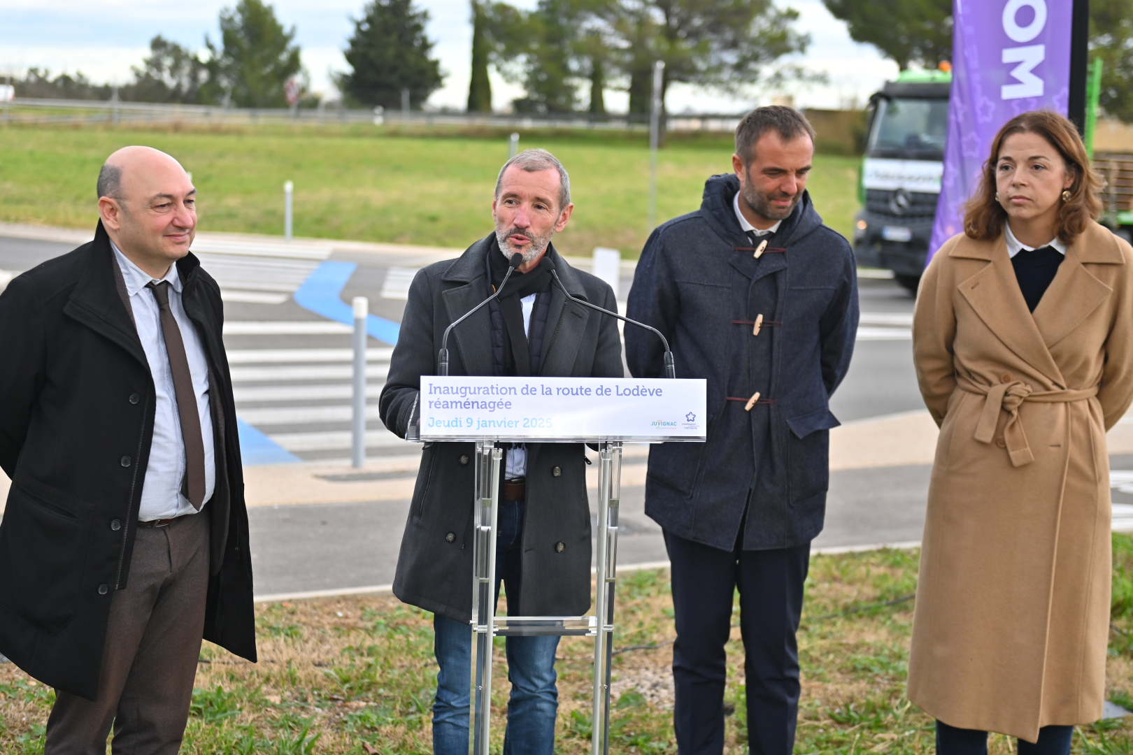 Inauguration des aménagements cyclables route de Lodève par le maire de Juvignac, Jean-Luc Savy aux côtés notamment de Michaël Delafosse, Julie Frêche et Renaud Calvat