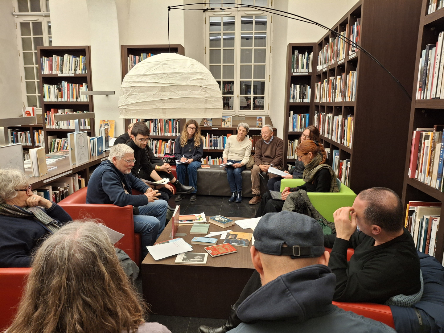 Ambiance club de lecture de la bibliothèque Jean Claparède