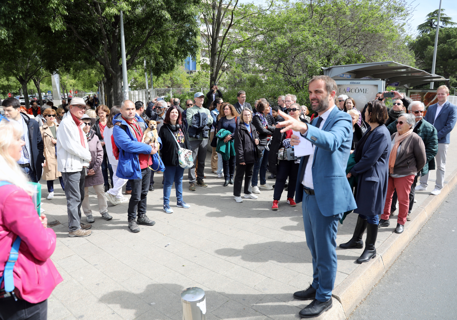 Michaël Delafosse à la rencontre des habitants lors de l'édition 2024 de MCAV