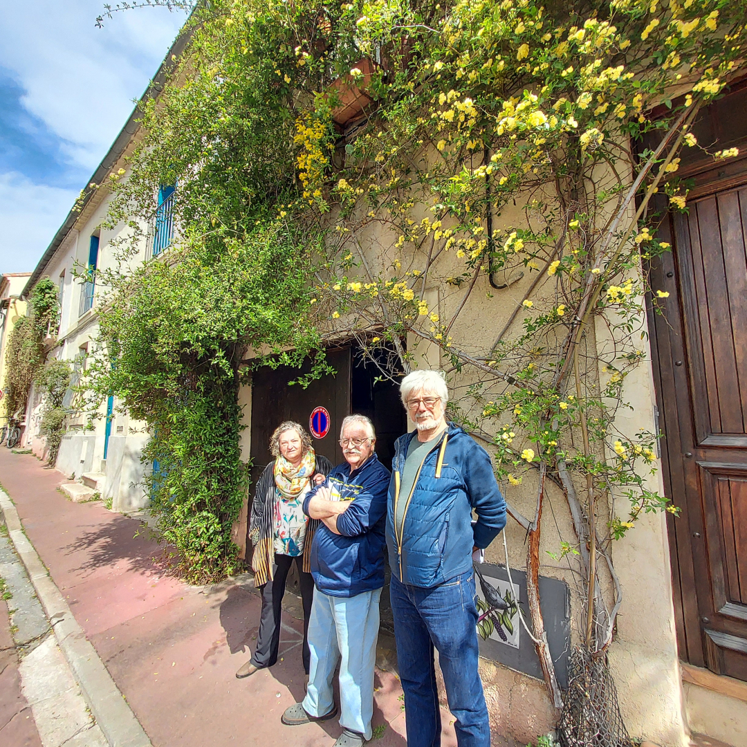 rue de l'Aire trois bénévoles de la brigade verte plantes et fleurs 