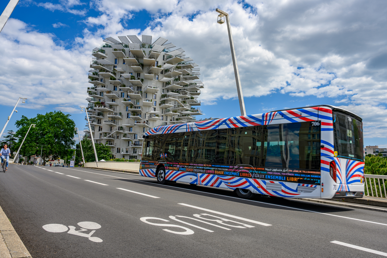Bustram