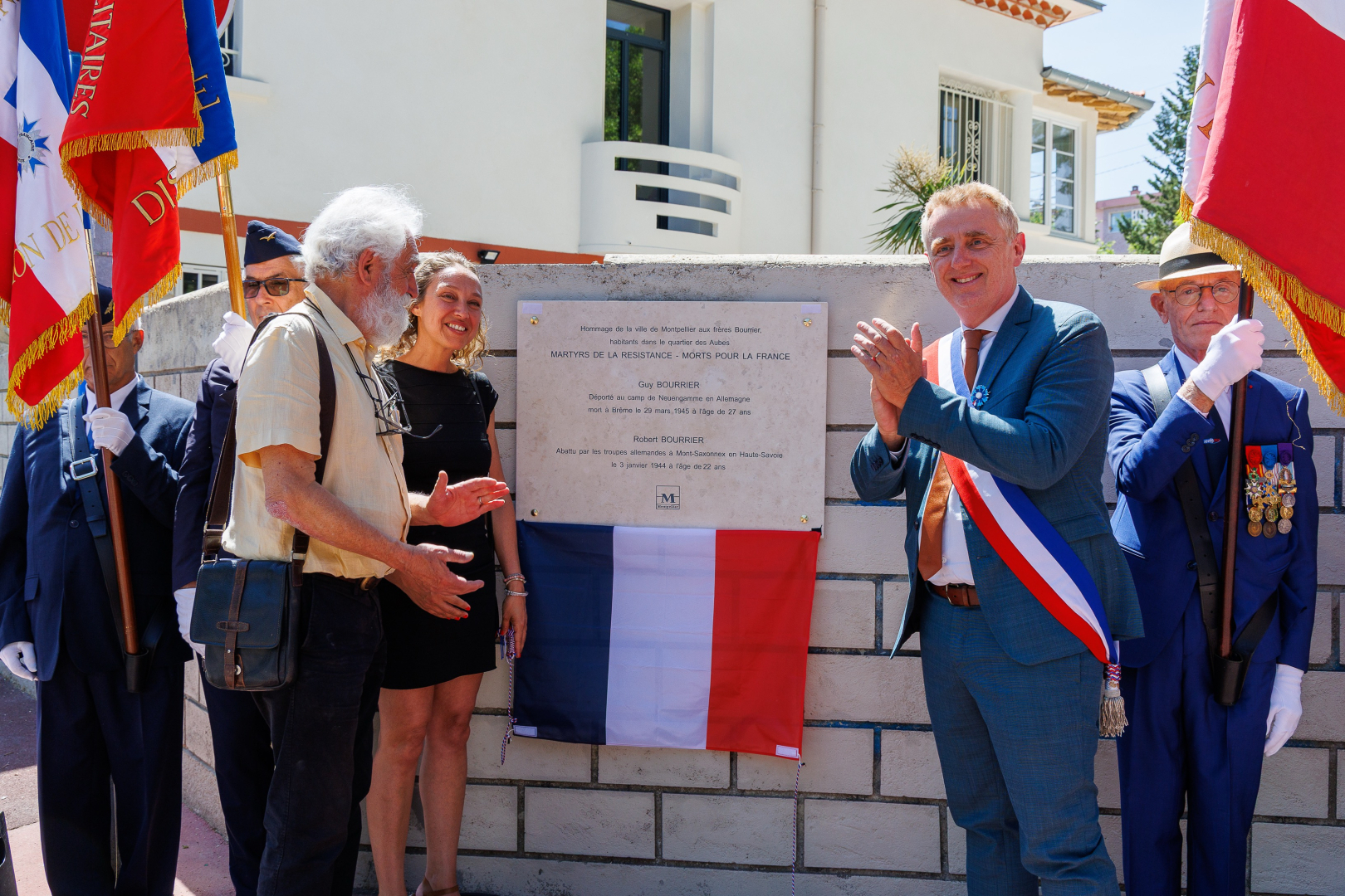 Dévoilement de la plaque