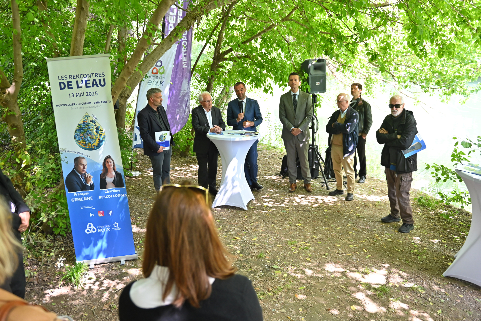 Conférence de presse sur les rives du Lez