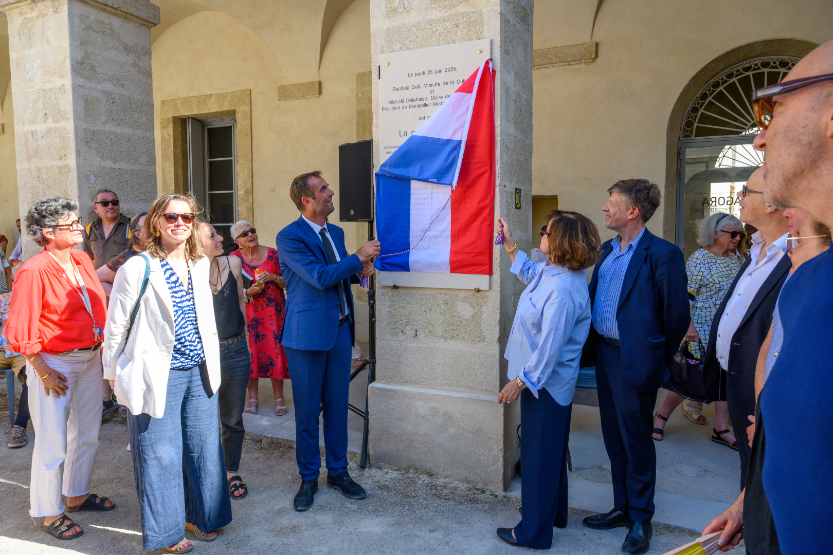 Dévoilement de la plaque