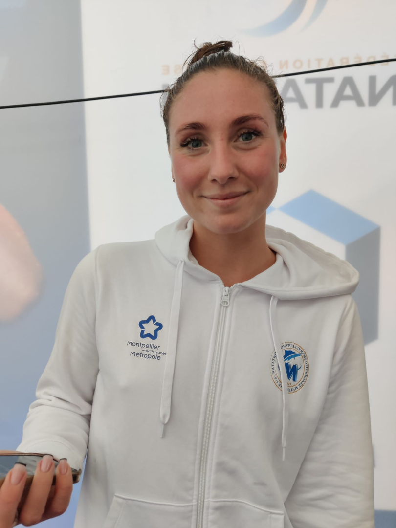 anastasiia kirpichnikova avec le sweat du 3MUC 