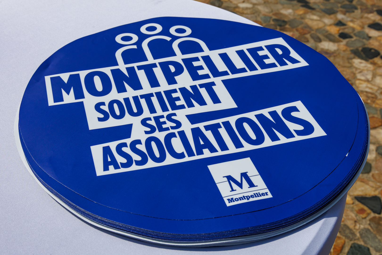 autocollant soutien aux associations 