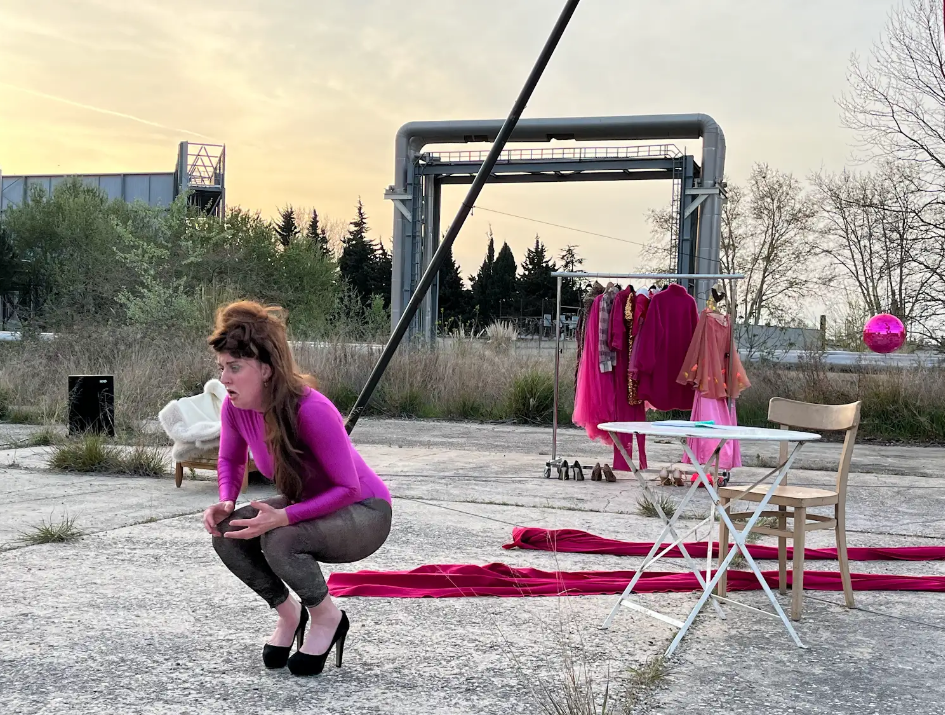 l'actrice sur scène