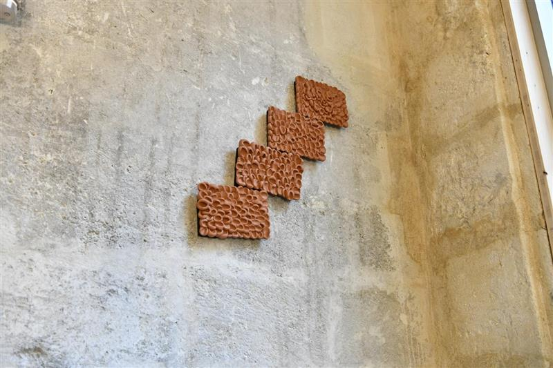 Un des bas-reliefs