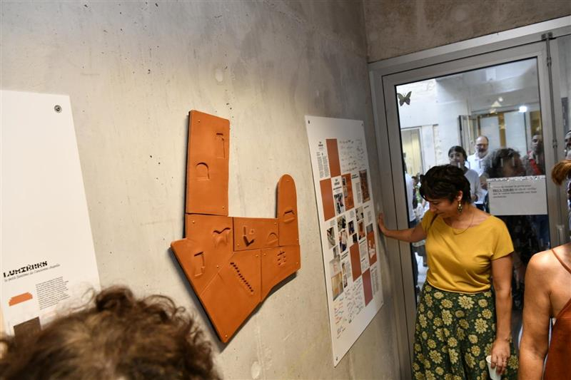 Un des bas-reliefs de l'exposition