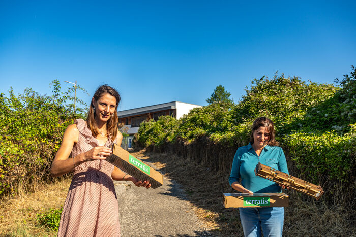 chemin végétation bâtiment Clélia Olivia de Terratis et Pascale Berthommé de la Ville 