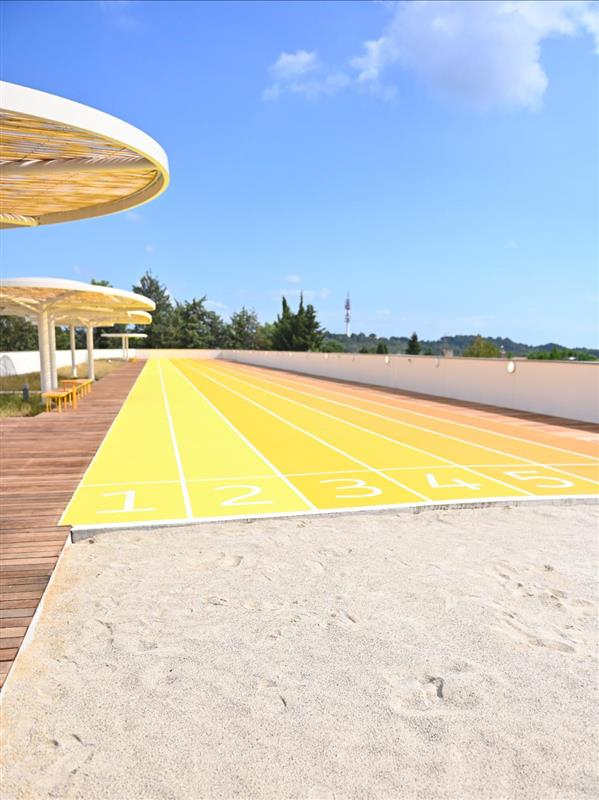 Piste d'athlétisme sur le toît