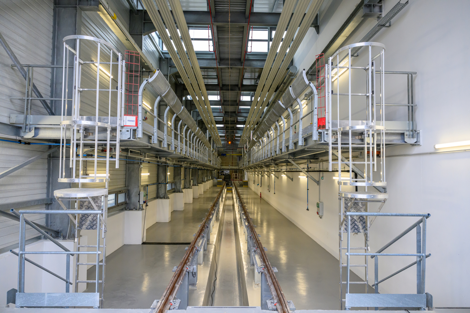 Atelier des lignes de tramway au dépôt TaM 