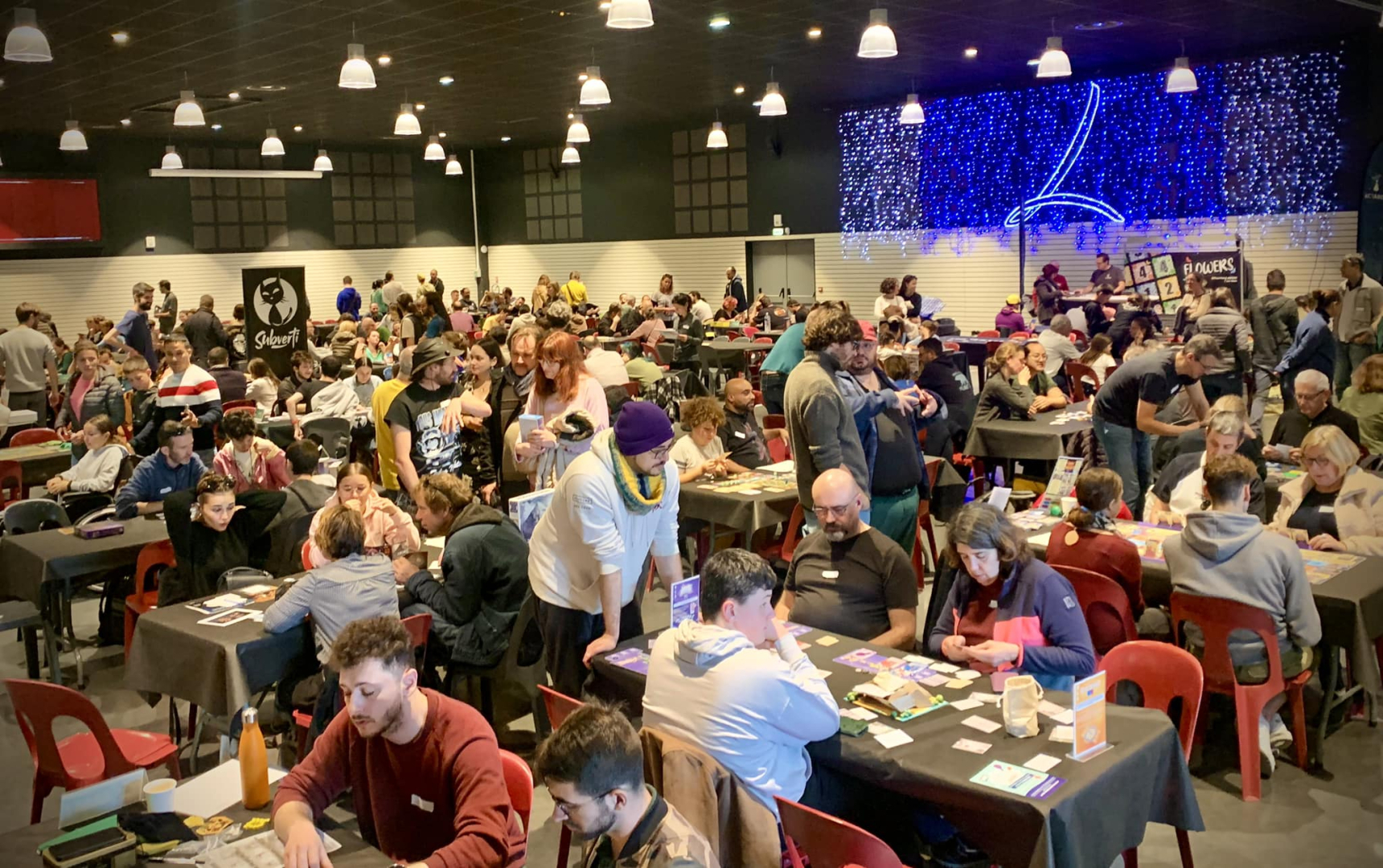 les joueurs dans la salle