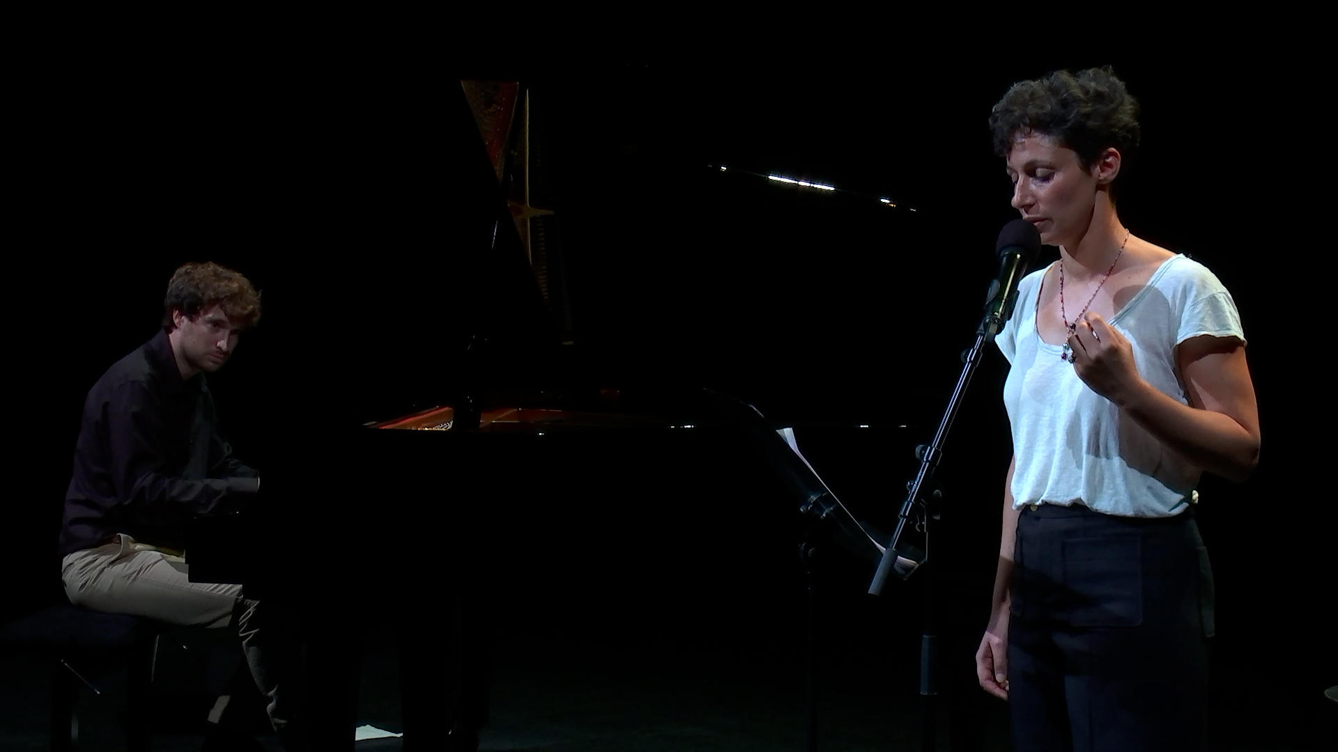 Alice Zeniter au texte et à la mise en voix, Pablo Murgier au piano 