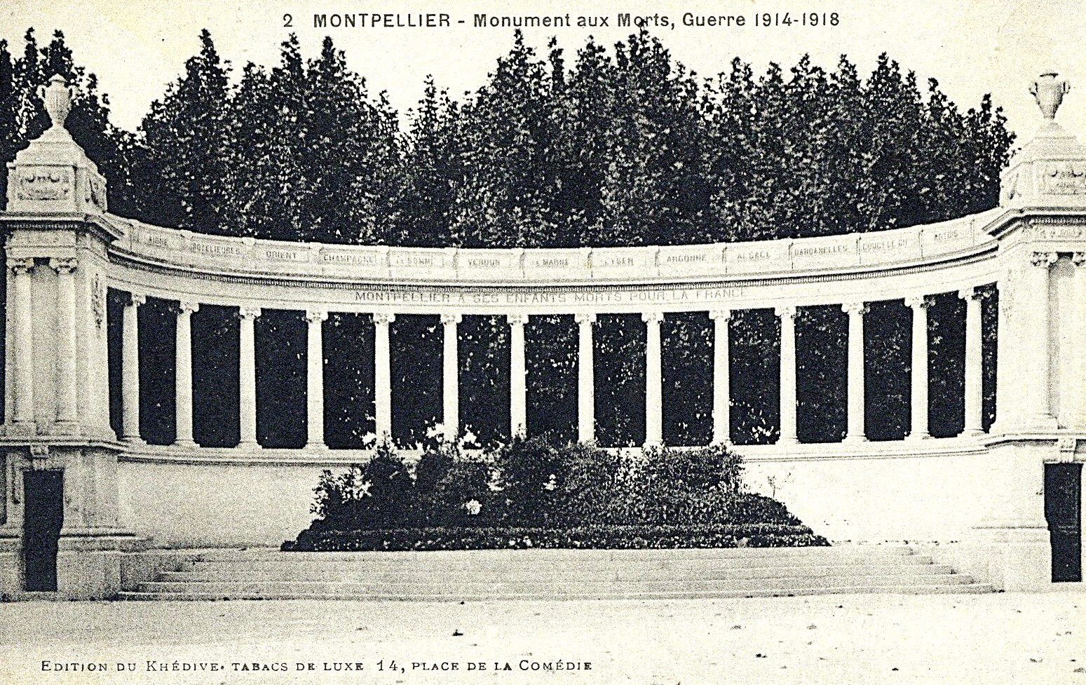 Vue ancienne du Monument aux Morts