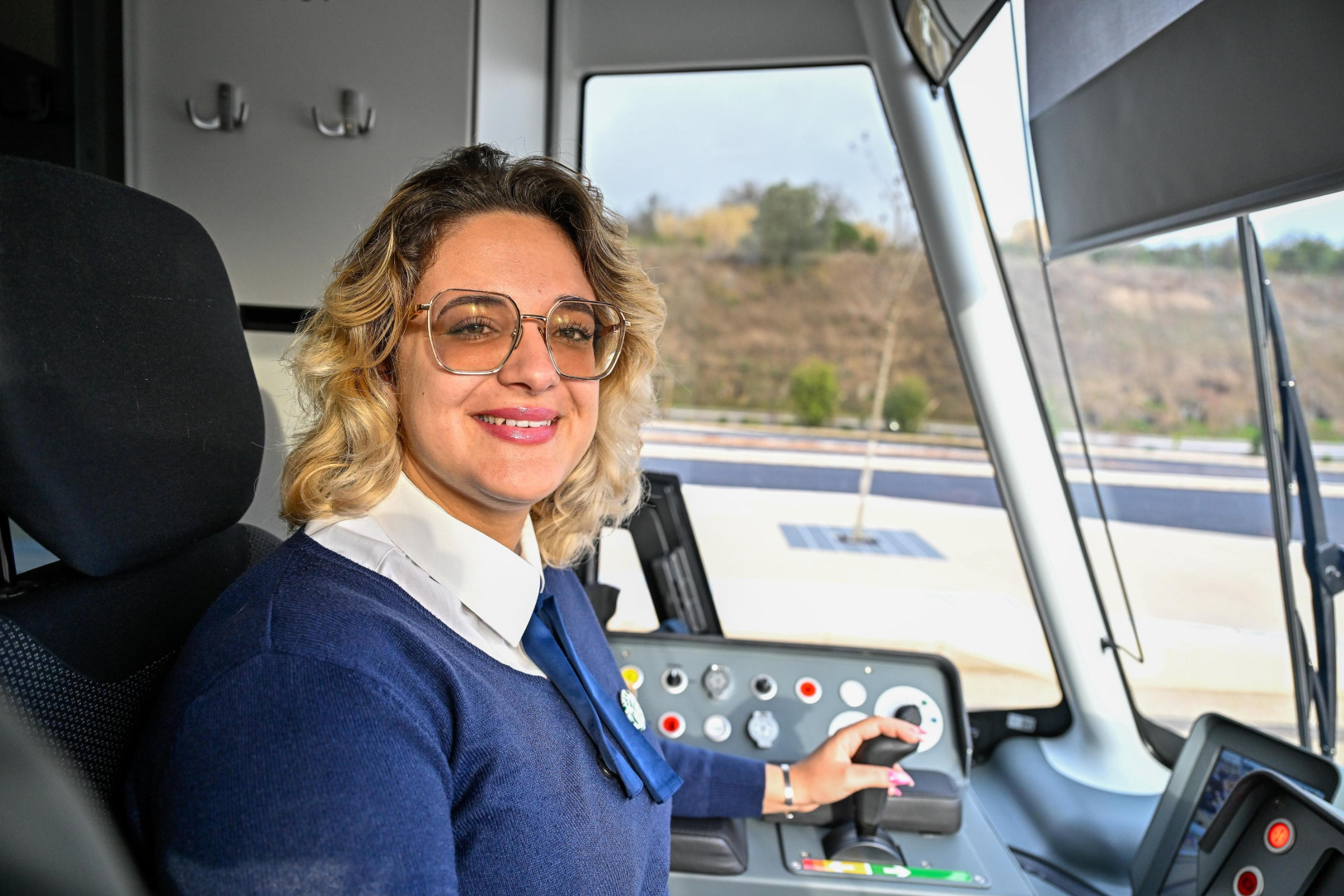 Cassandra aux commandes de la rame inaugurale jusqu'à Clemenceau. Après les discours officiels, son collègue Kader prendra la suite jusqu'à Clapiers