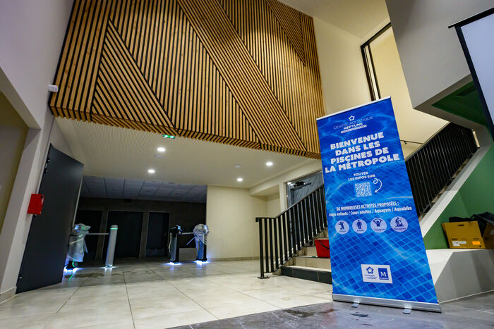 hall d'accueil escaliers panneau 