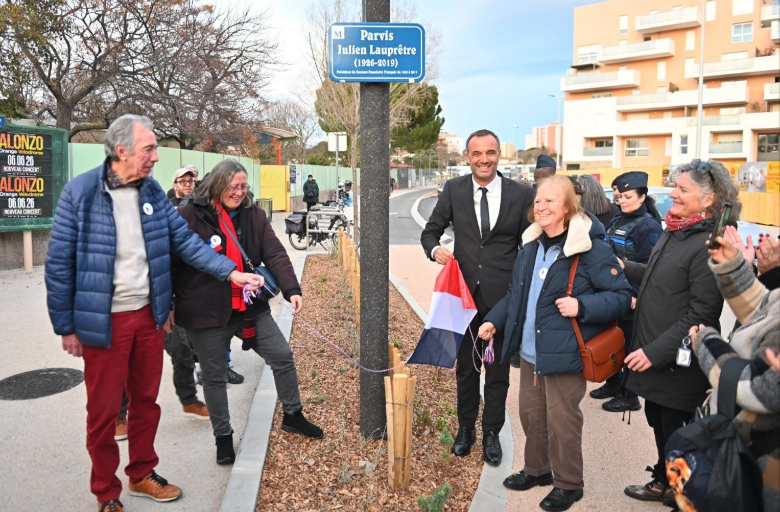 Plaque inaugurale dévoilée