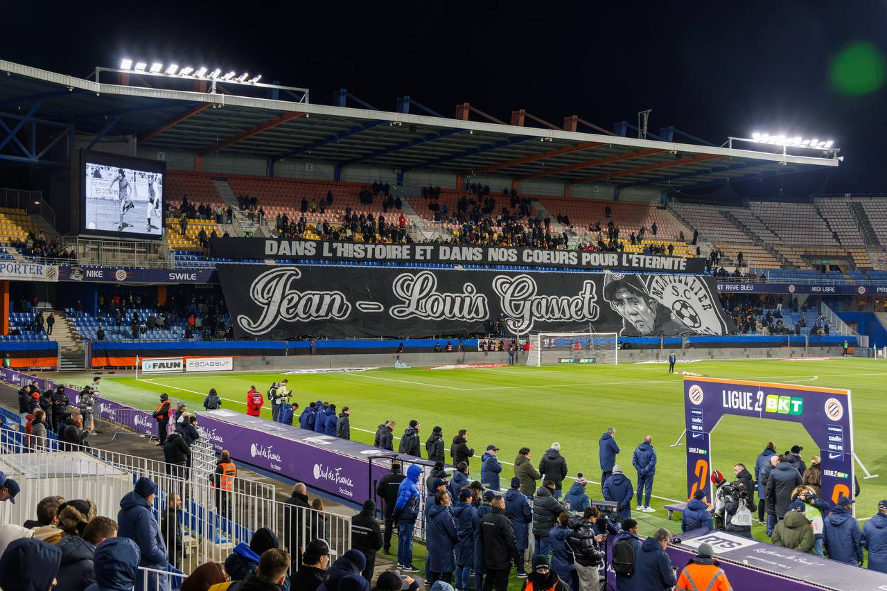 Tifo géant en tribune