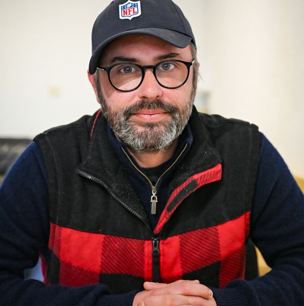 Bruno Bertrand est le directeur d'antenne de Divergence FM