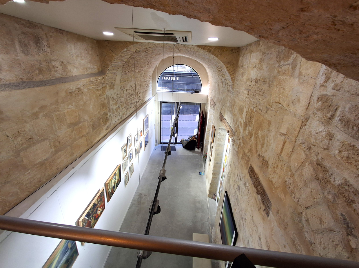 Vue depuis le troisième étage sur la galerie