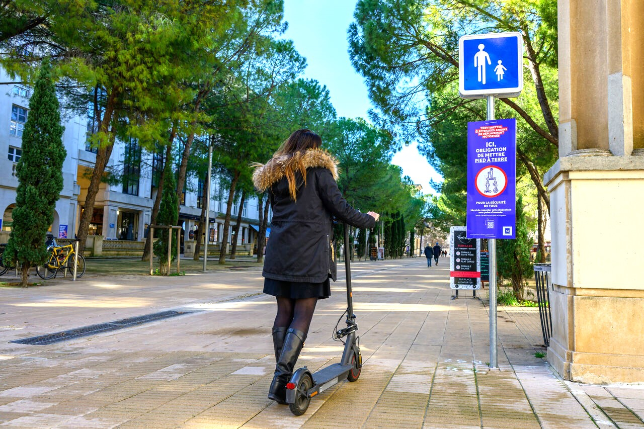 une trottinette électrique 