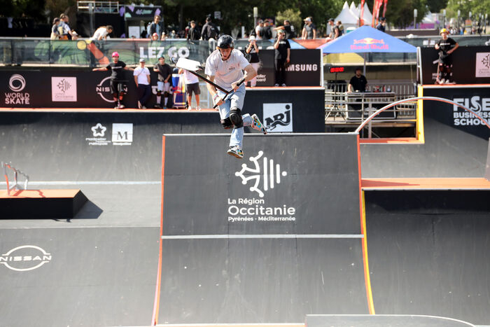 Scootering (trotinettes) sur les structures du FISE 2025