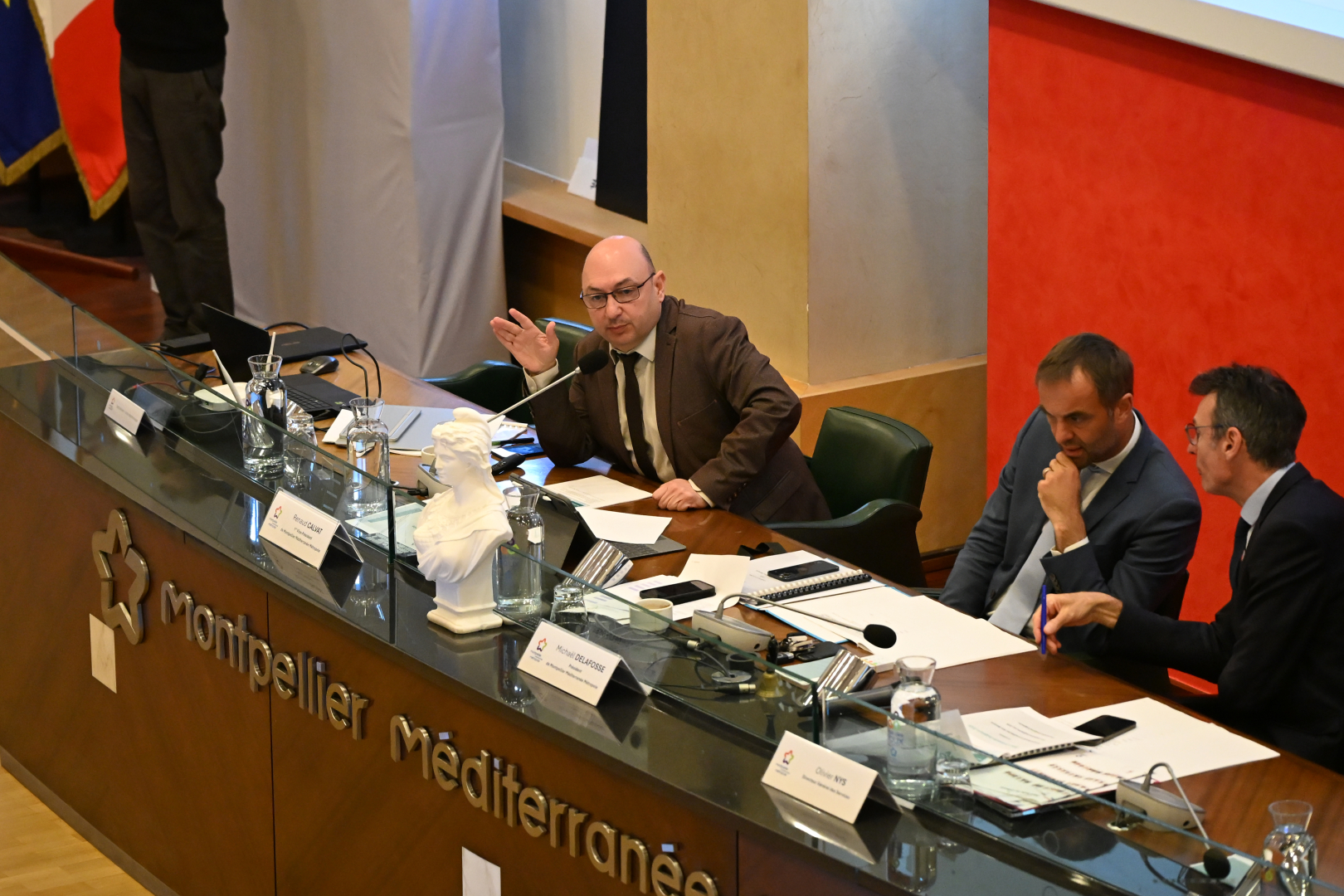Renaud Calvat, premier vice-président délégué aux Finances a présenté le débat d'orientations budgétaires
