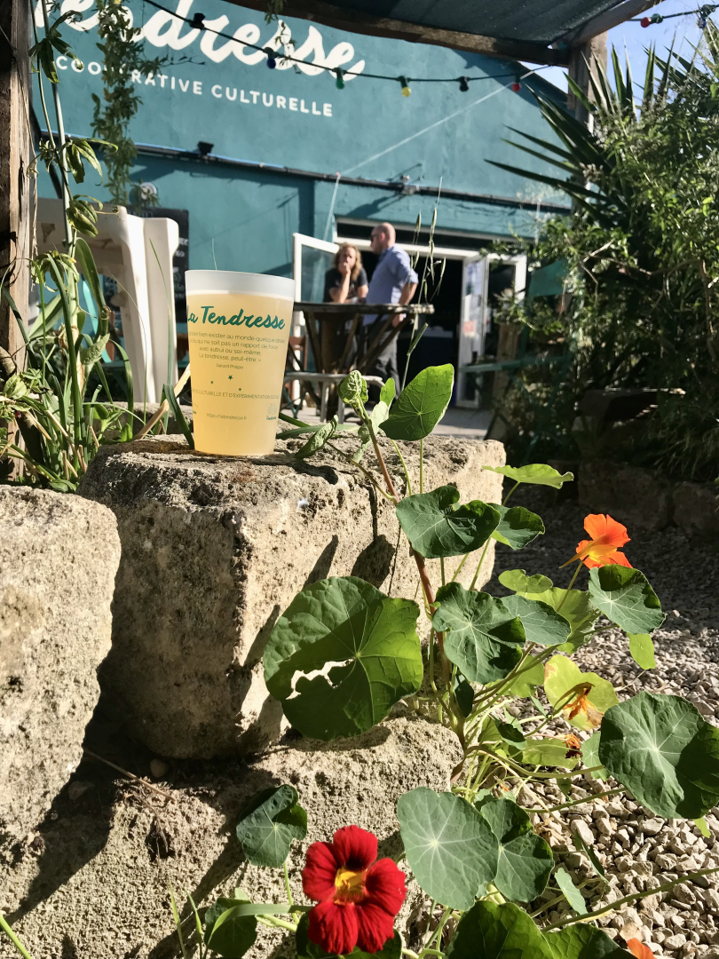 un éco cup marqué la tendresse