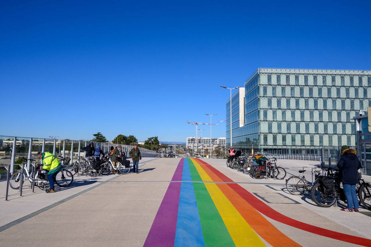 le parvis de la gare