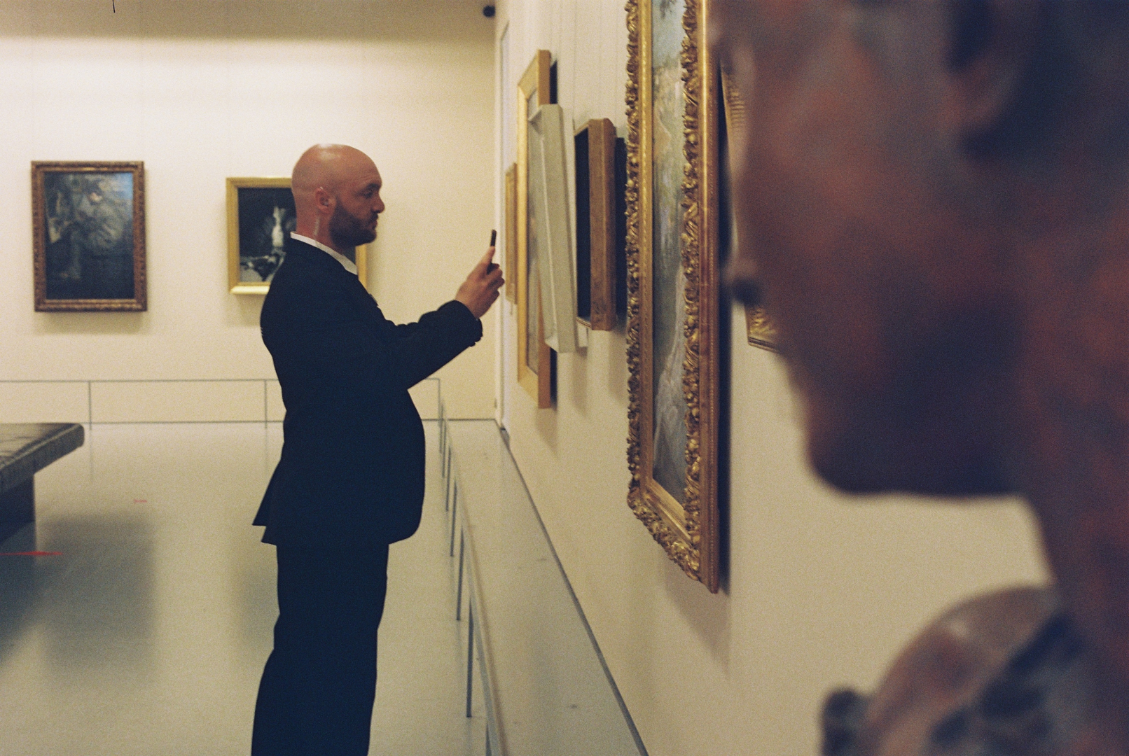 Ce que regardent les statues